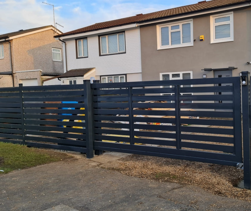Sliding gate P100