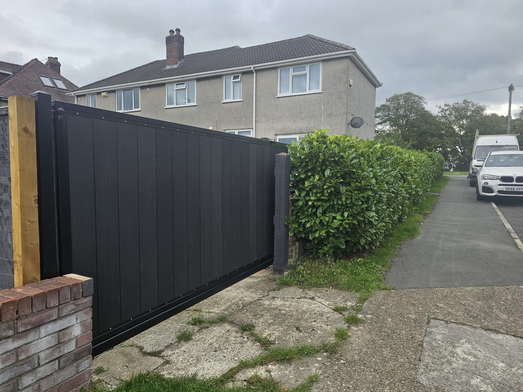 Sliding gate Composite