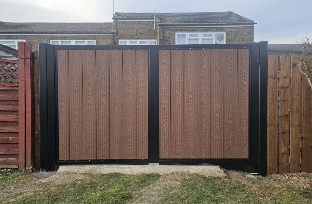 Swing gate Composite Brown Woodgrain